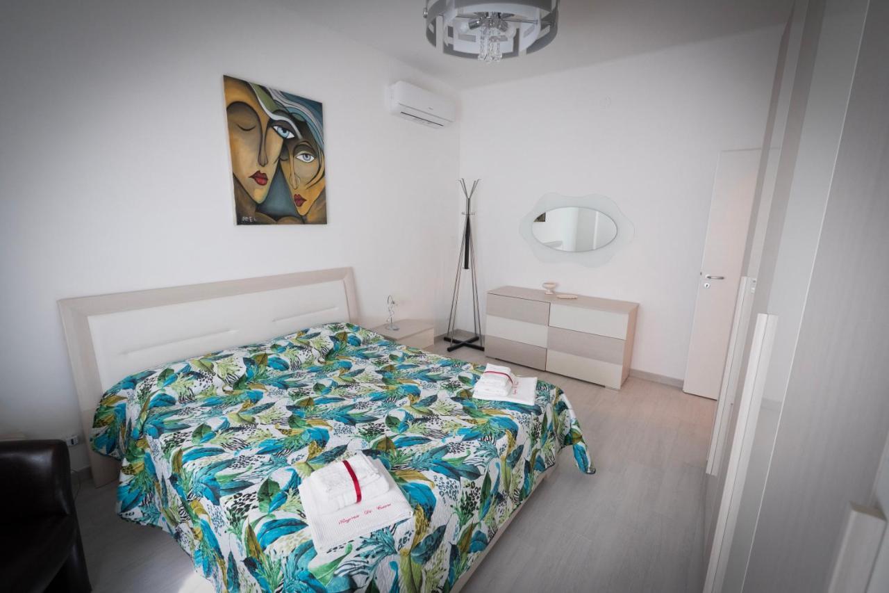 Appartamento Regina Di Cuori Mola di Bari Esterno foto